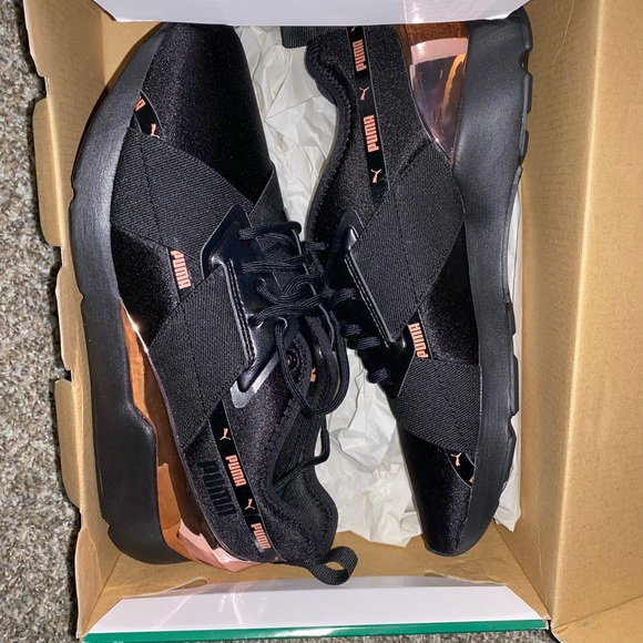 Pumas, Black/Rose gold, Size: 8 (women) - Picture 2 of 2
